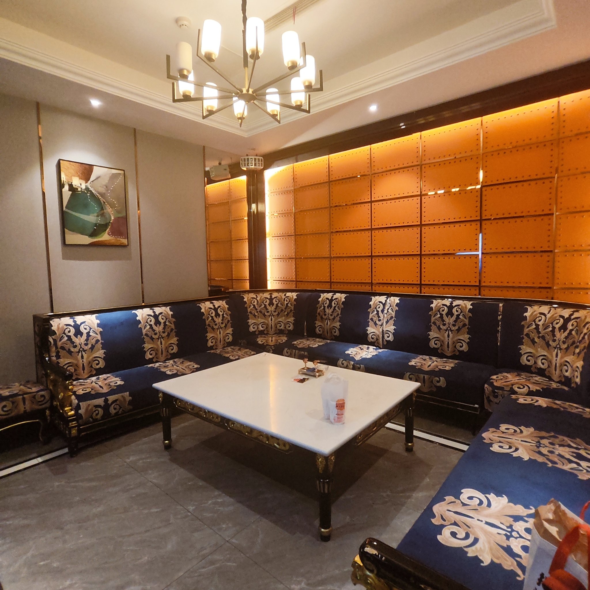 张家口商务ktv：时尚氛围，实惠享受-怀来县ktv预订